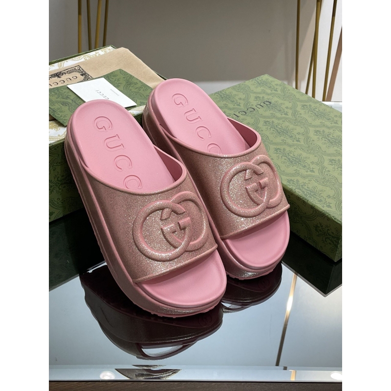 G*u*i slippers
